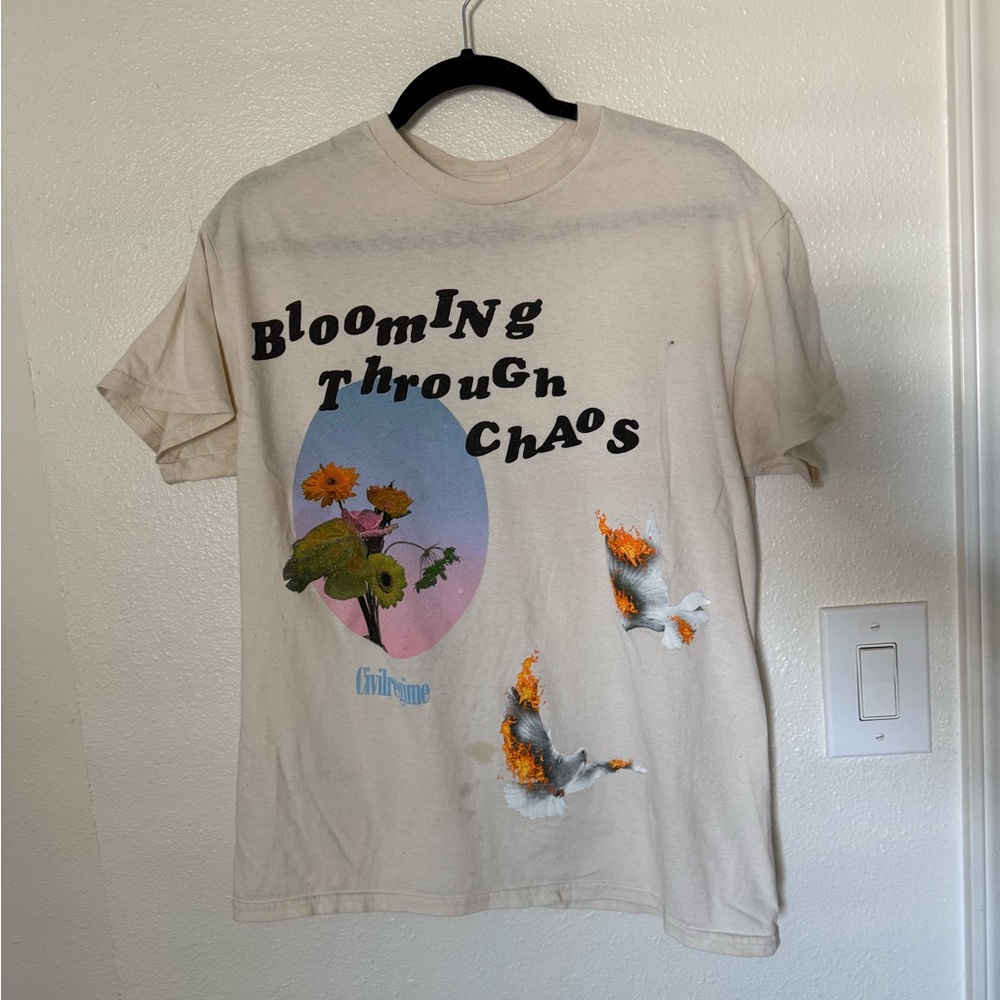 PacSun Cream Graphic Tee - Blooming Through Chaos